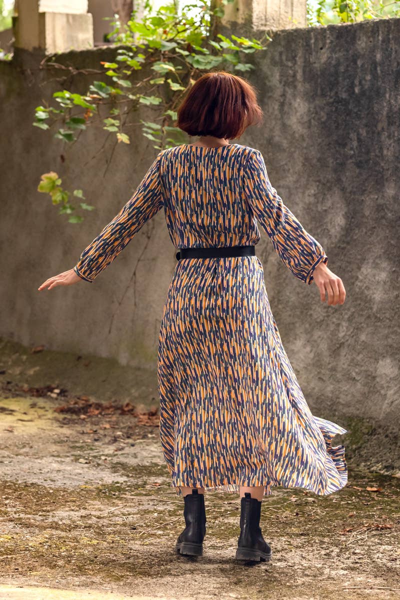 Eglantine et Zoe Roc Purple Viscose Poplin Fabric