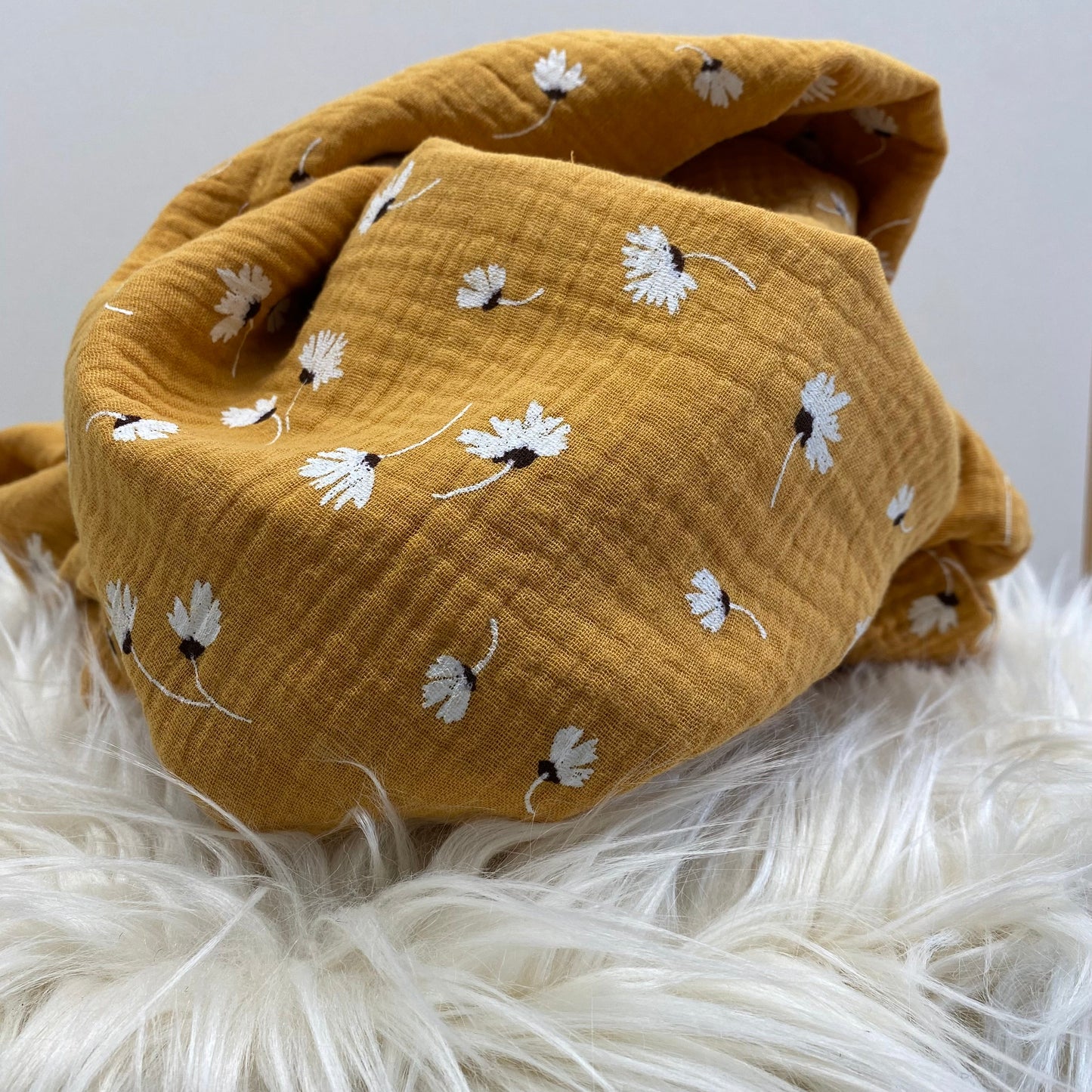 Olivia Double Gauze Fabric Sunflower Daisy 1.5m