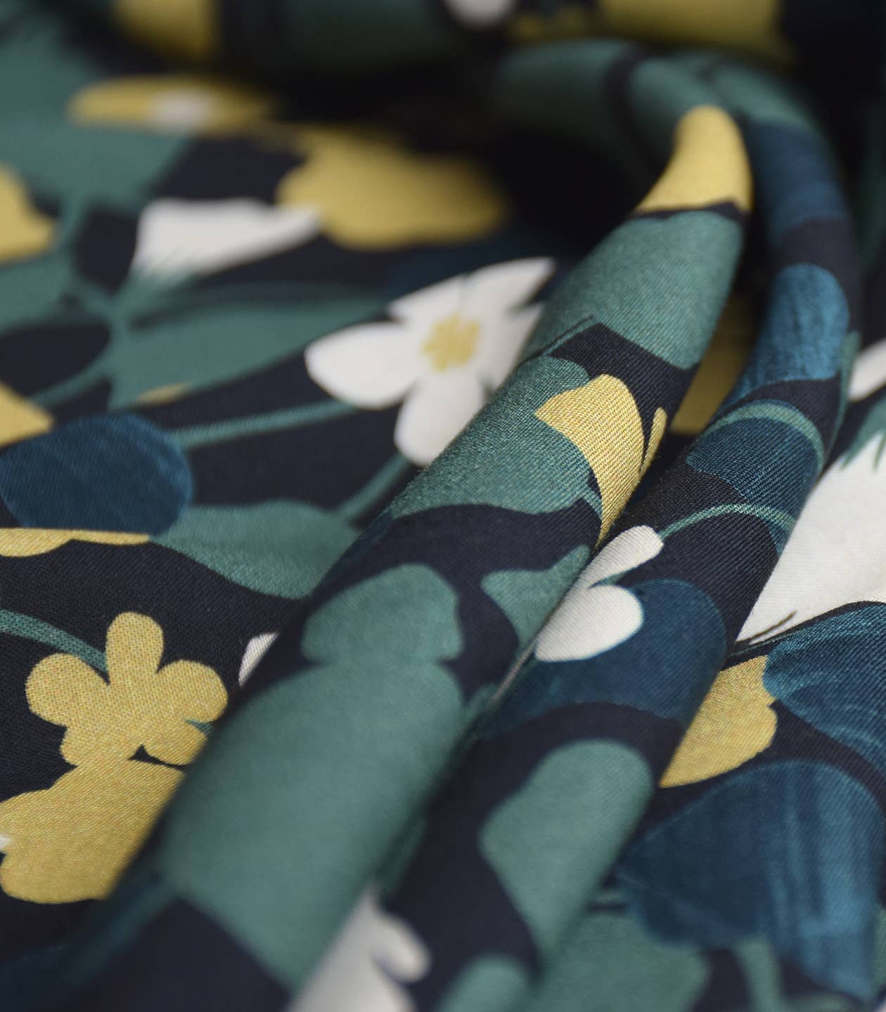 Cousette Capucine Flowers Viscose Fabric 1.5m