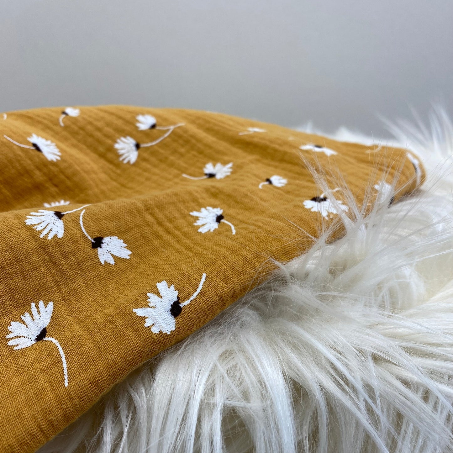 Olivia Double Gauze Fabric Sunflower Daisy 1.5m