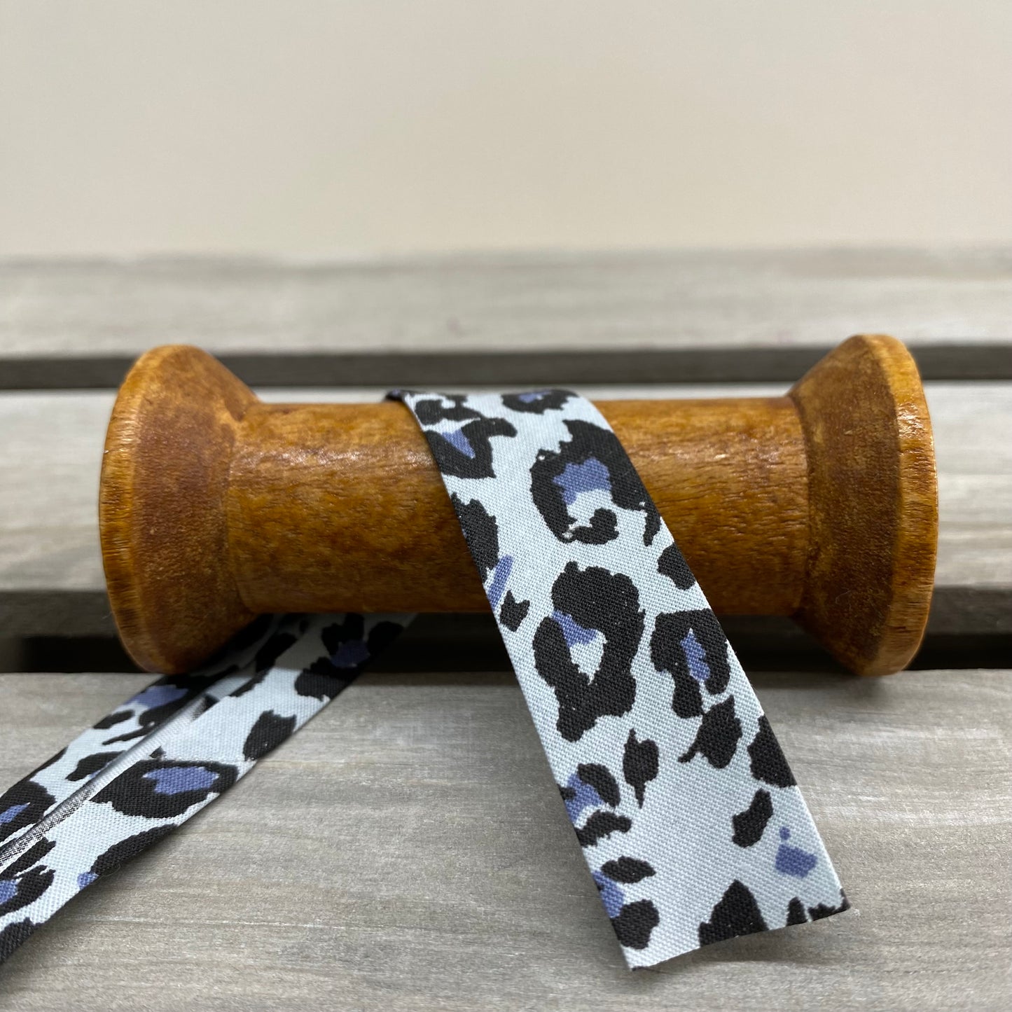 Snow Leopard Cotton Bias Binding 18mm