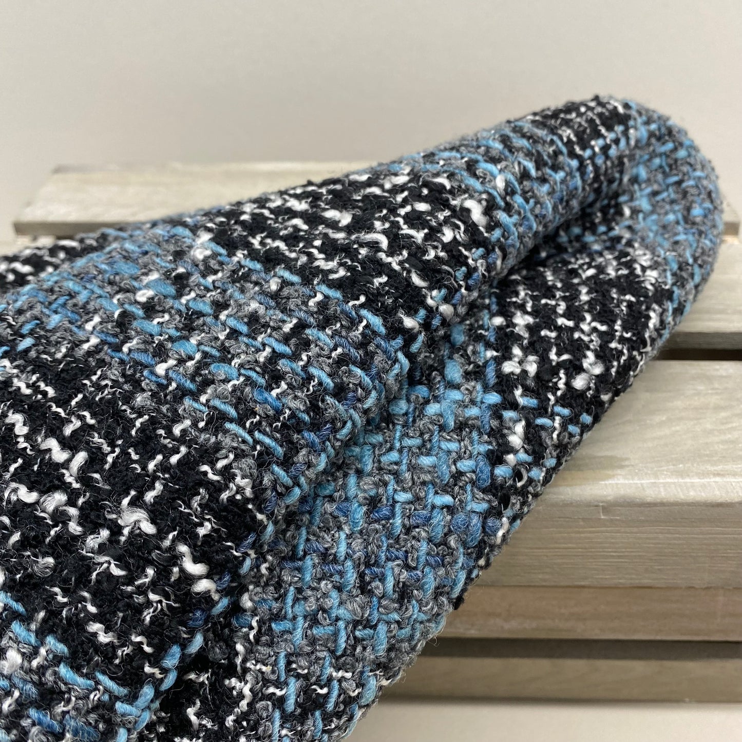 Open Weave Wool Viscose Blend Grey Blue Herringbone 1m