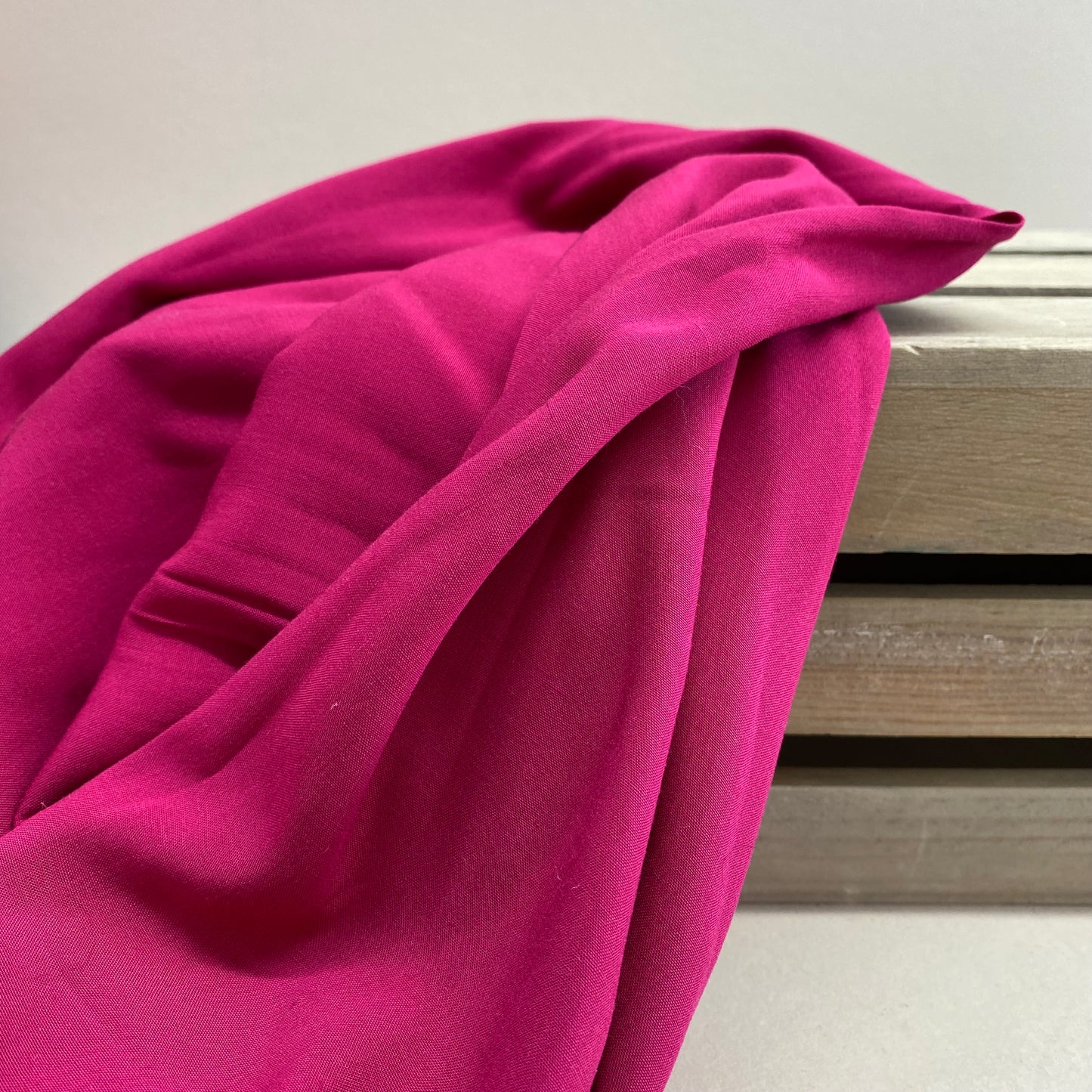 Radiance Viscose Fabric Lining Viscose Fuchsia