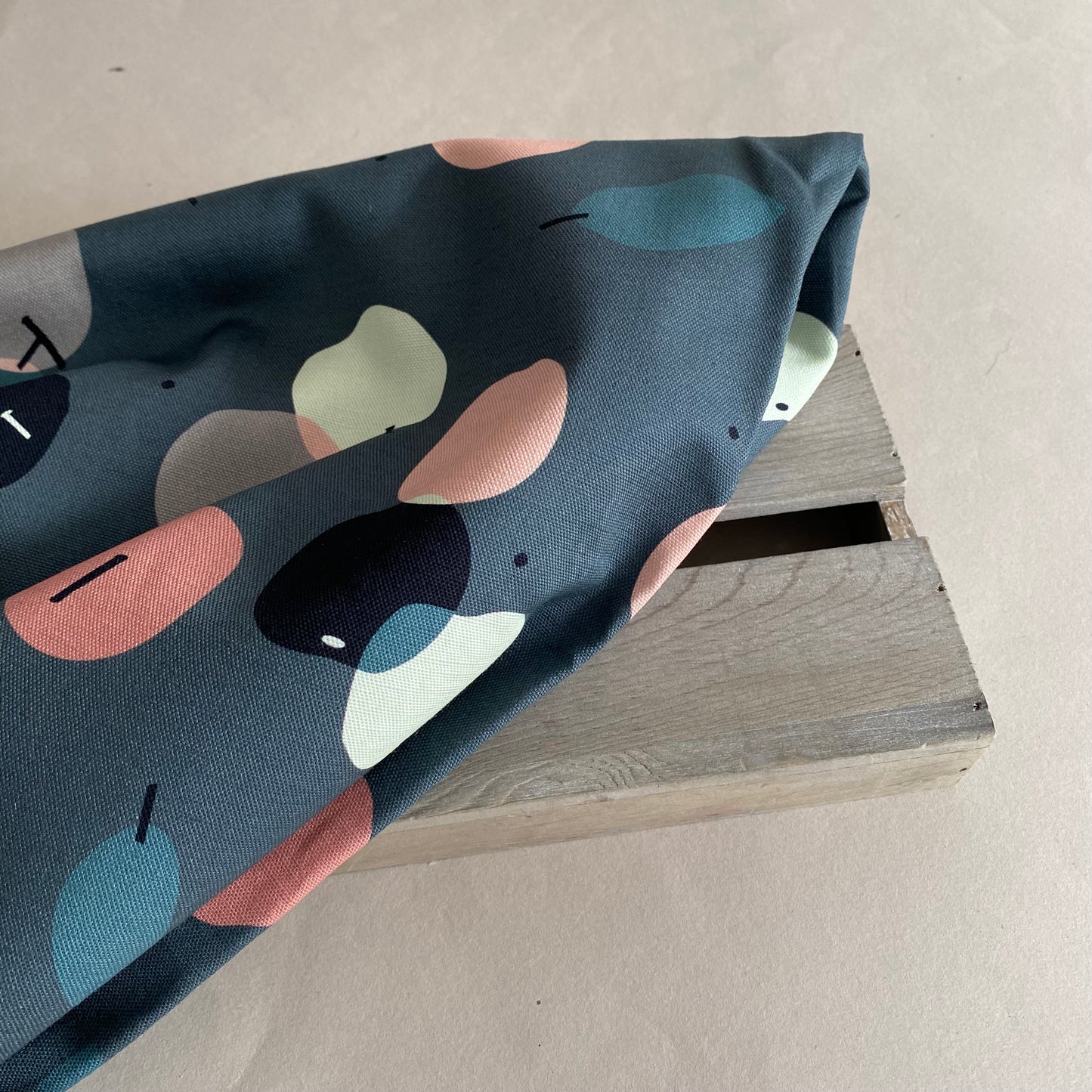 Hello Heidi Apples Linen Canvas 2.5m