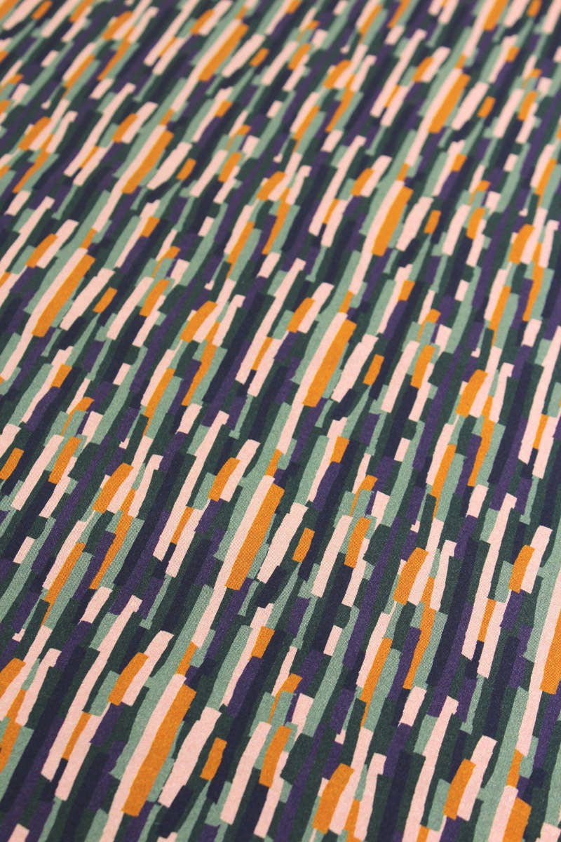 Eglantine et Zoe Roc Purple Viscose Poplin Fabric