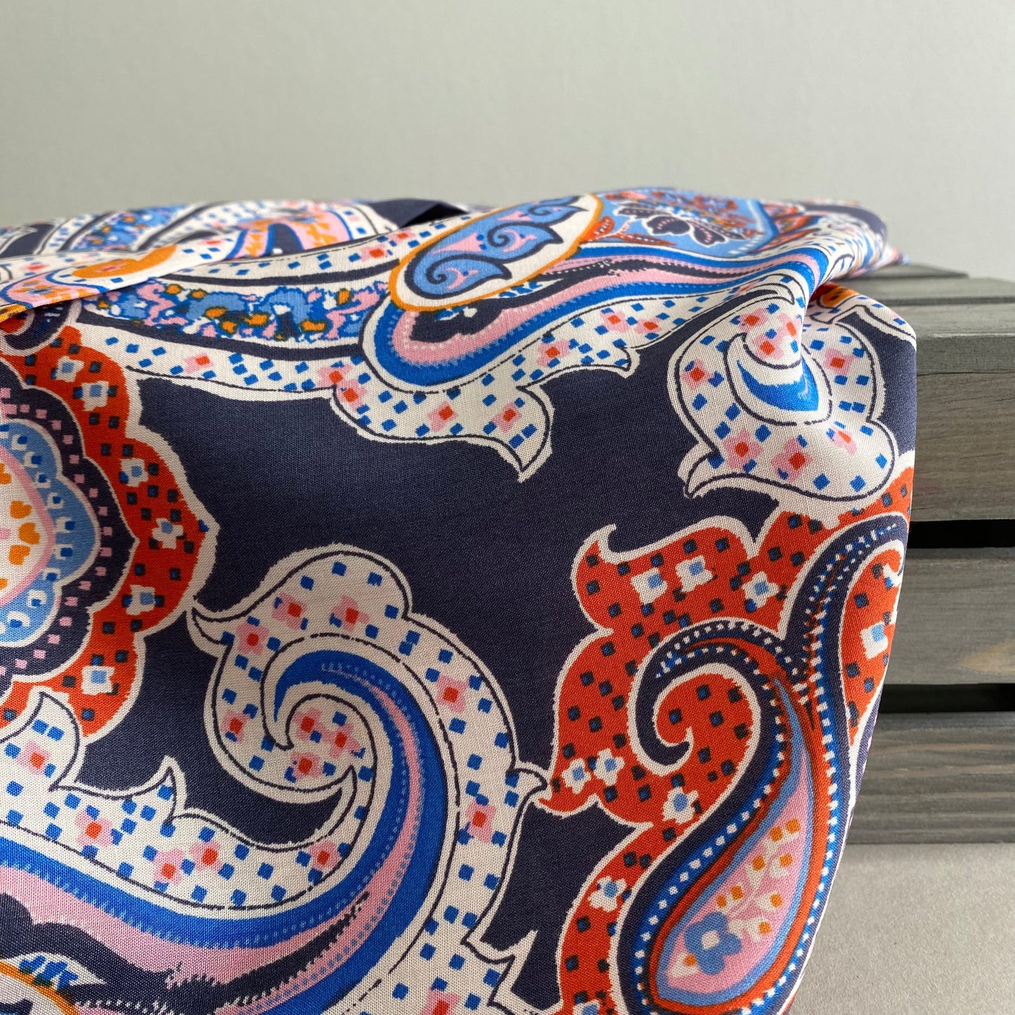 Paisley Viscose Lawn Navy Melody 0.6m
