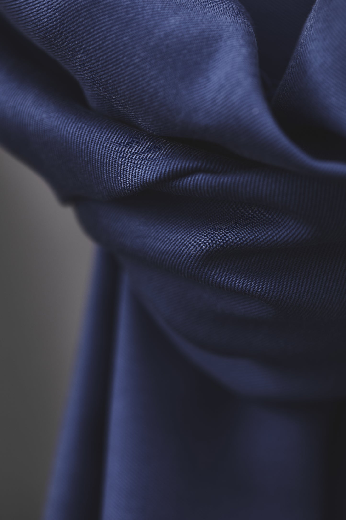 meetMILK New Smooth Drape Twill Blueberry