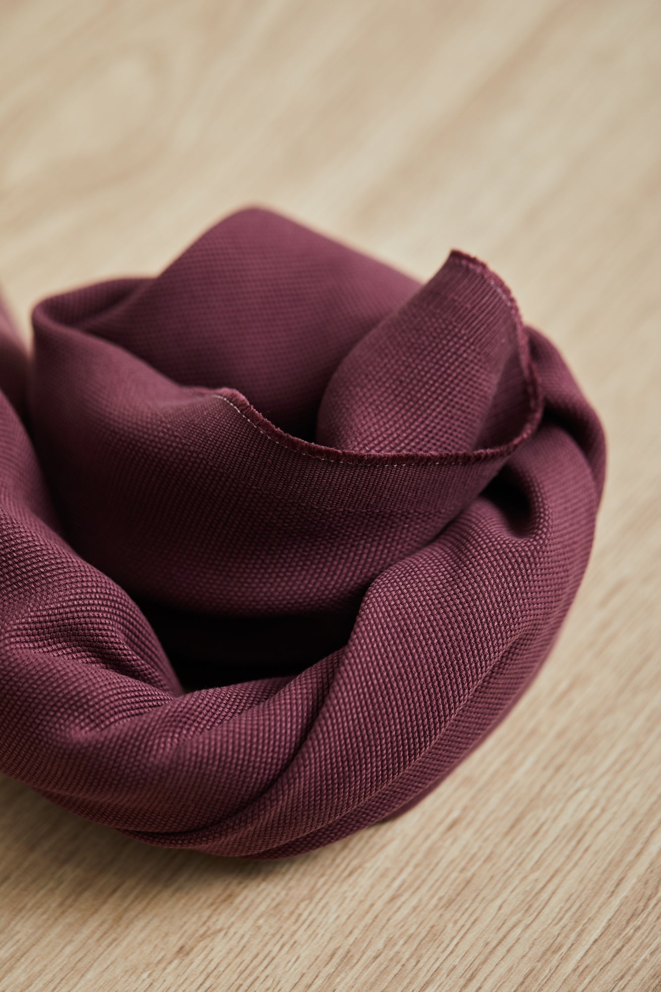 meetMILK Tabby Tencel Canvas Maroon
