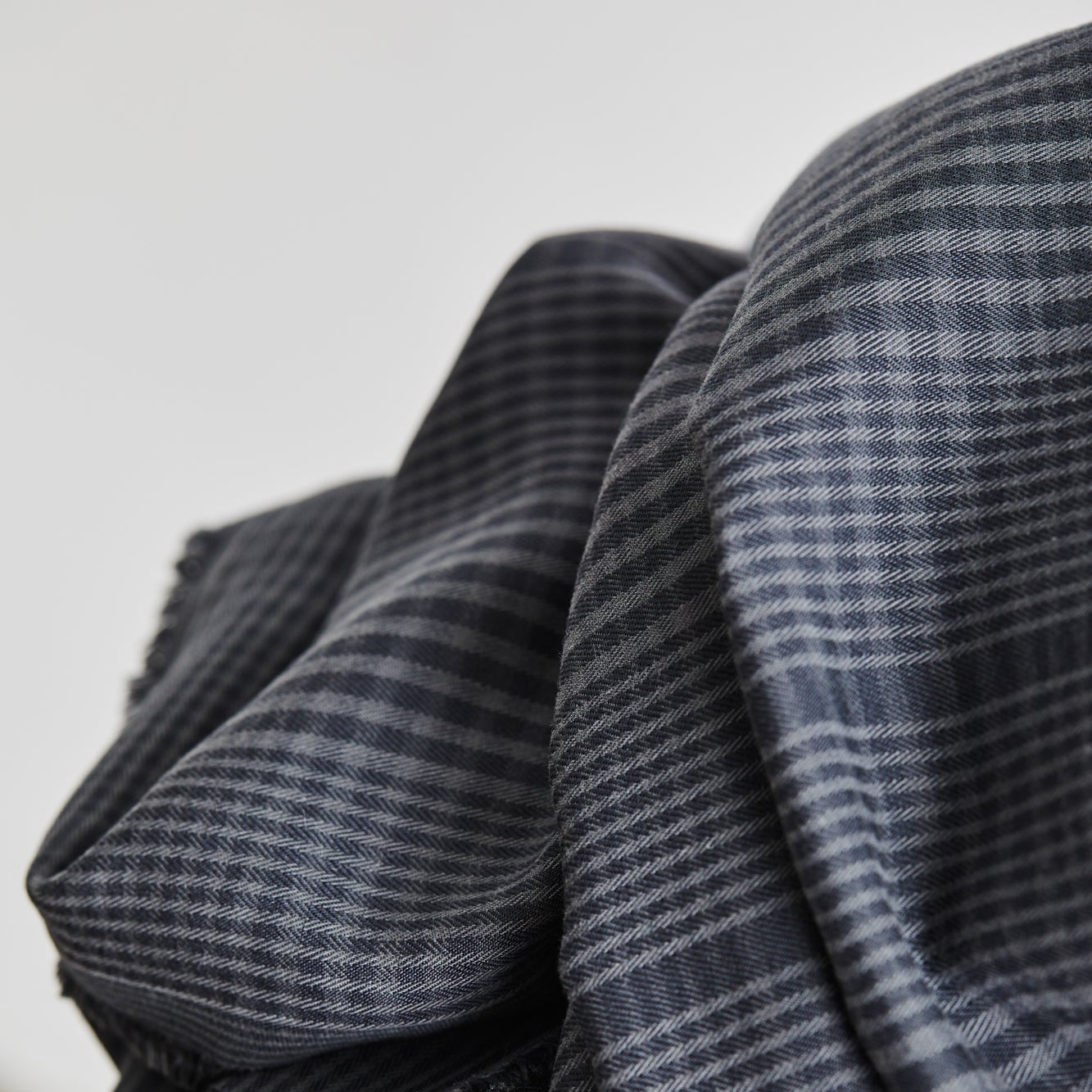 meetMILK Two- tone Plaid Check Anchor