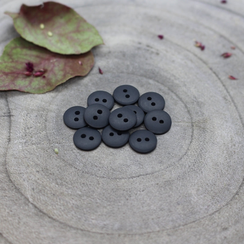 Atelier Brunette Matt Buttons Night