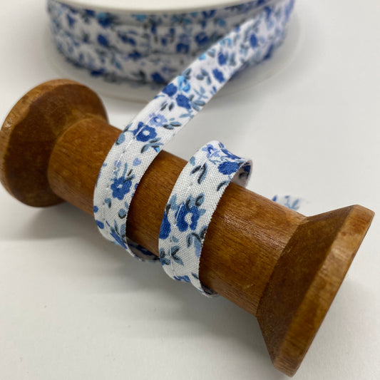 Floral Cotton Insertion Piping Blue