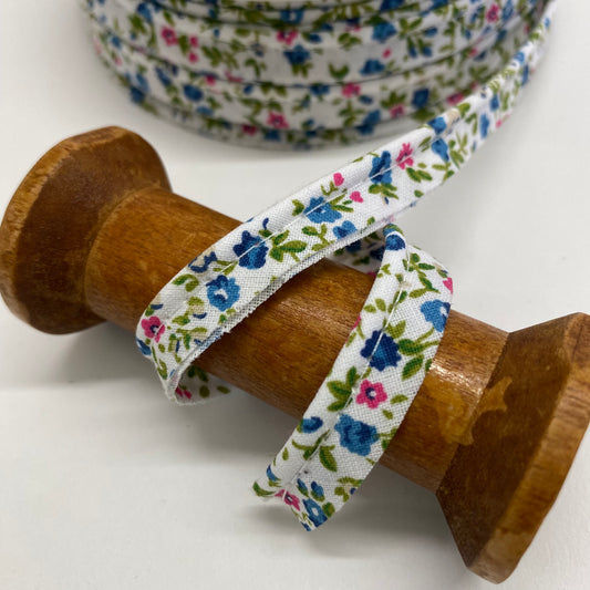 Floral Cotton Insertion Piping Green