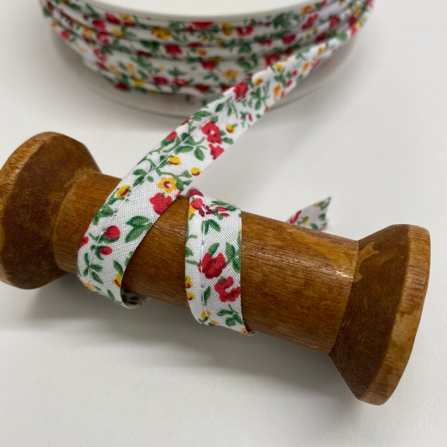 Floral Cotton Insertion Piping Red