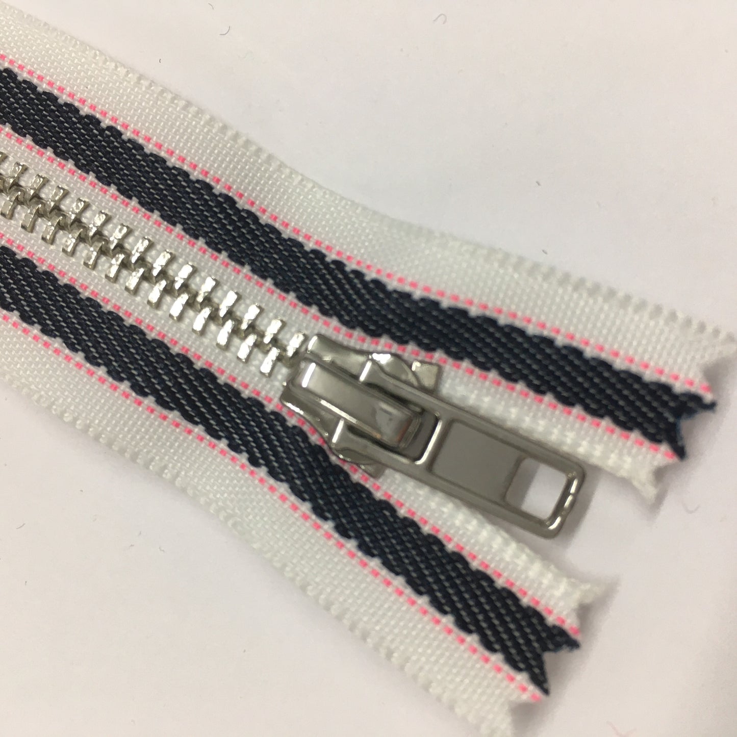 Stripe Tape Non-Separating Zipper