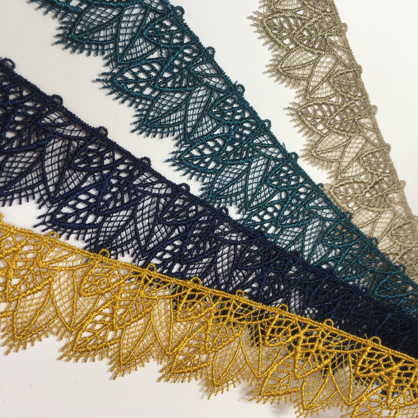Leaf Tulle Lace 32mm