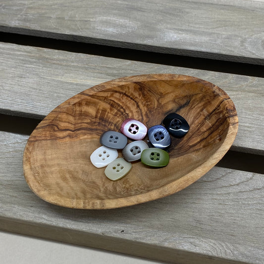 Lozenge Essential Buttons 18mm