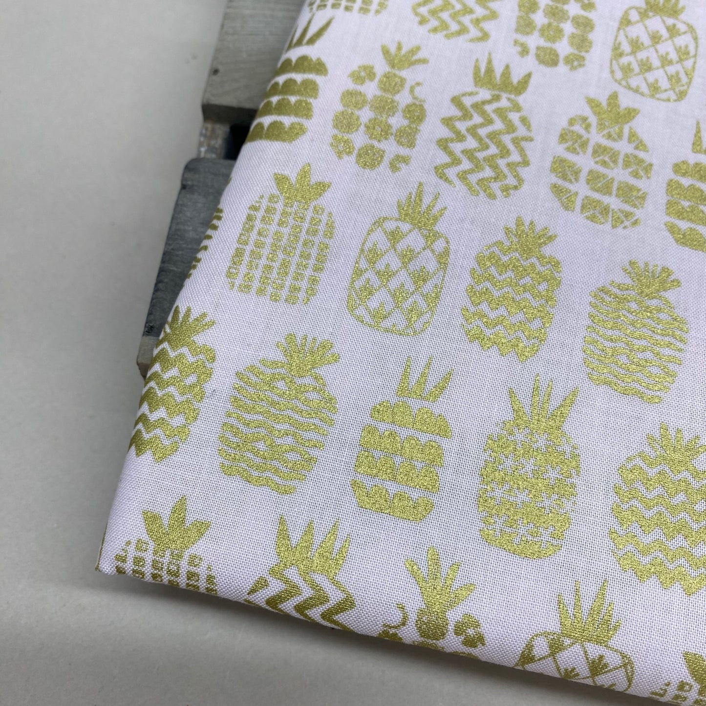 Dashwood Ocean Drive Pineapple Cotton Pink