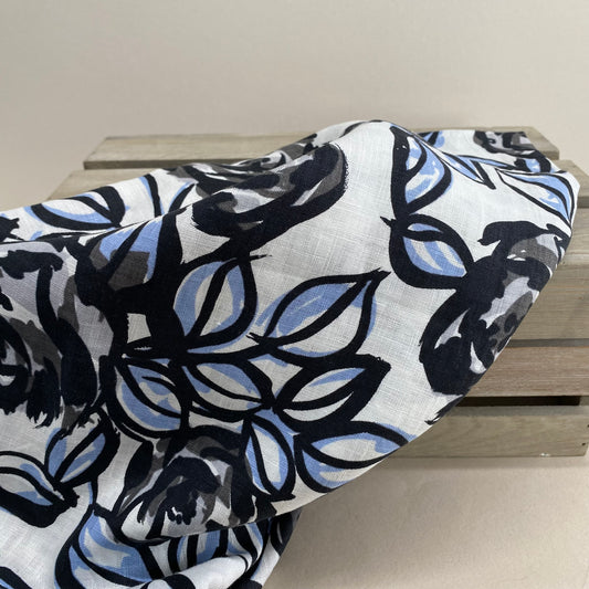 Patterned Linen Dressmaking Fabric Blue Roses
