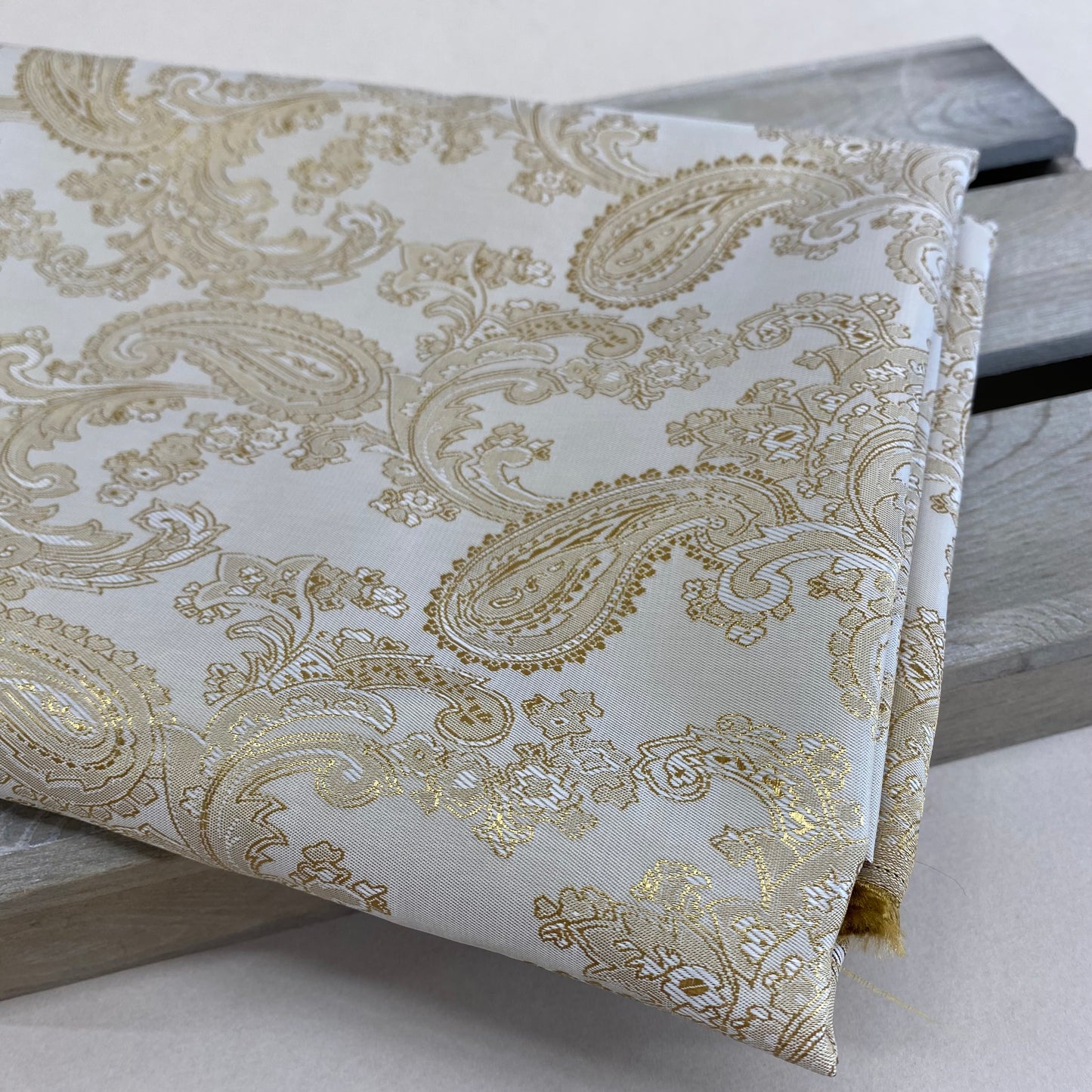 Queenie Paisley Print  Viscose Blend Lining Taupe