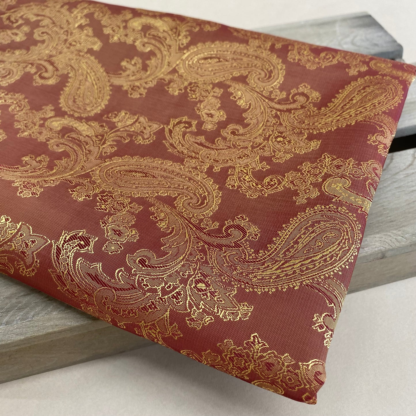 Queenie Paisley Print  Viscose Blend Lining Copper