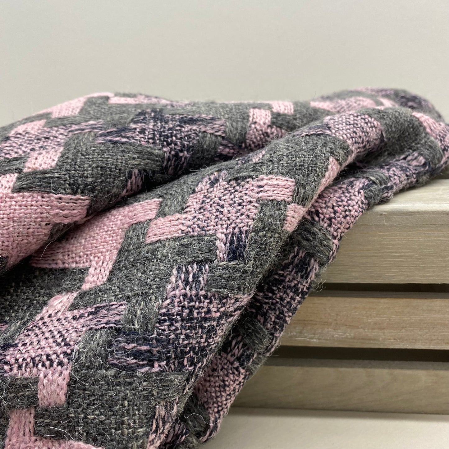 Open Weave Wool Viscose Blend Grey Pink Herringbone 3m