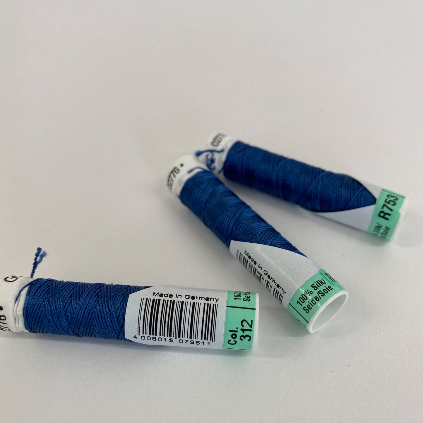 Gutermann Silk Buttonhole Thread Saxe Blue